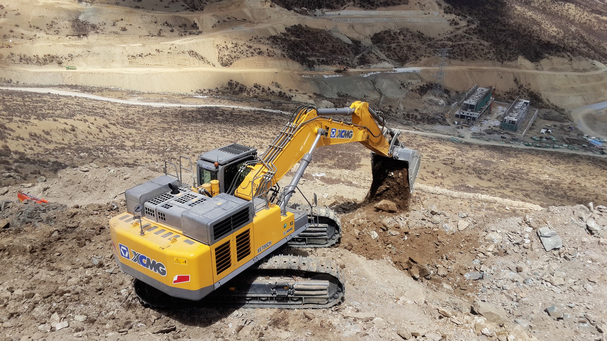 徐工agreement- 挖掘机照片.jpg